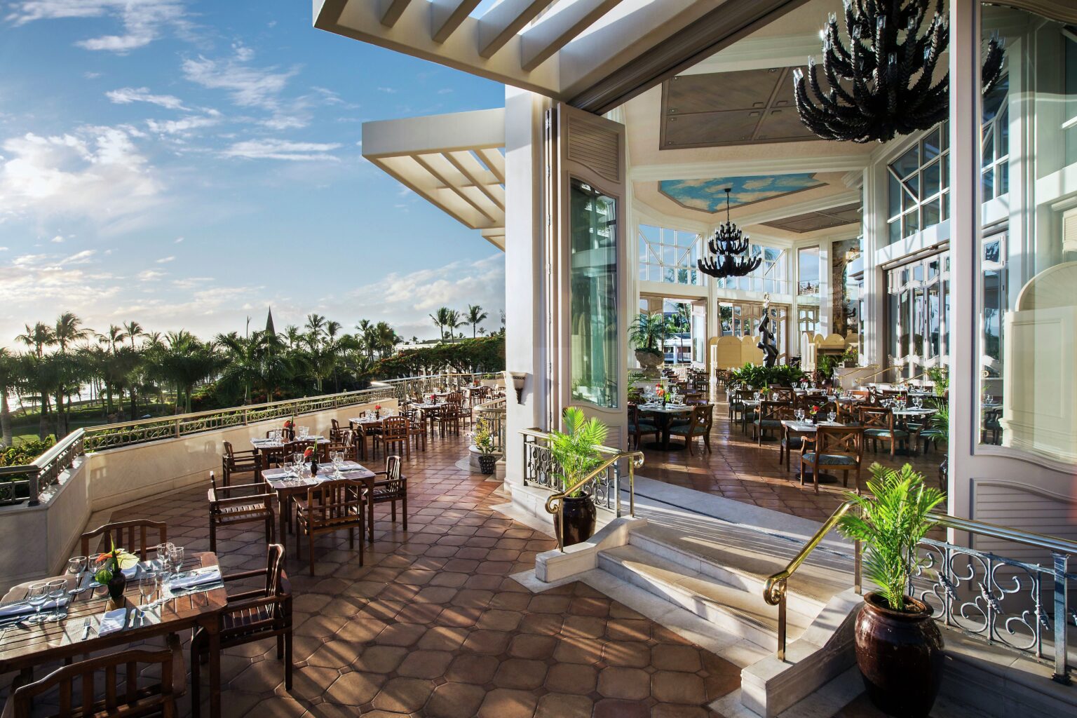 5 Best Luxury Hotels On Maui 2024   Hoolei Grand Wailea Grand Dining Room Maui 01 1536x1024 